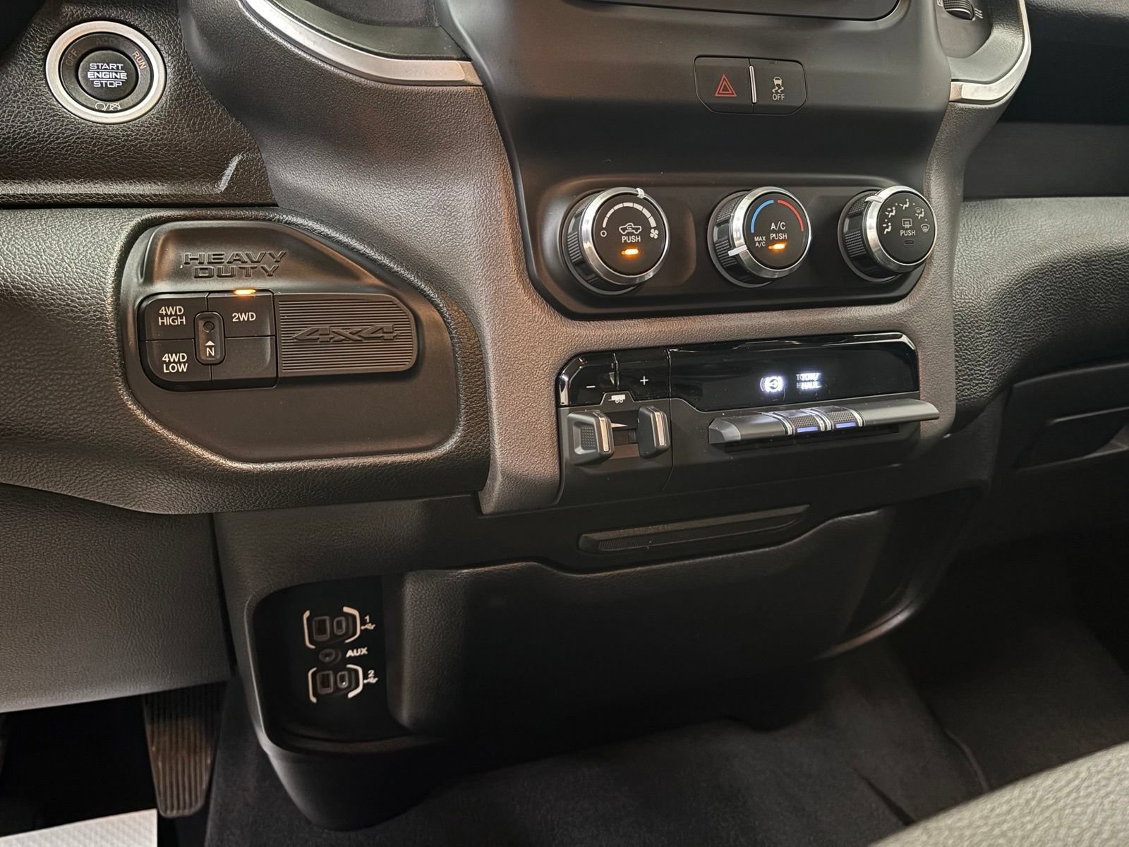 Used 2020 RAM 3500 Big Horn AWD/4WD image 20