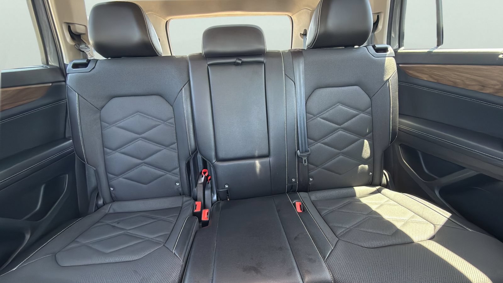 Used 2024 Volkswagen Atlas SE FWD image 25