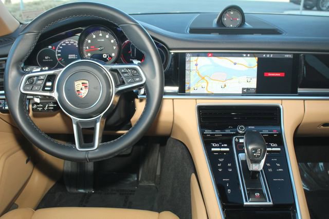 Used 2019 Porsche Panamera 4 image 6