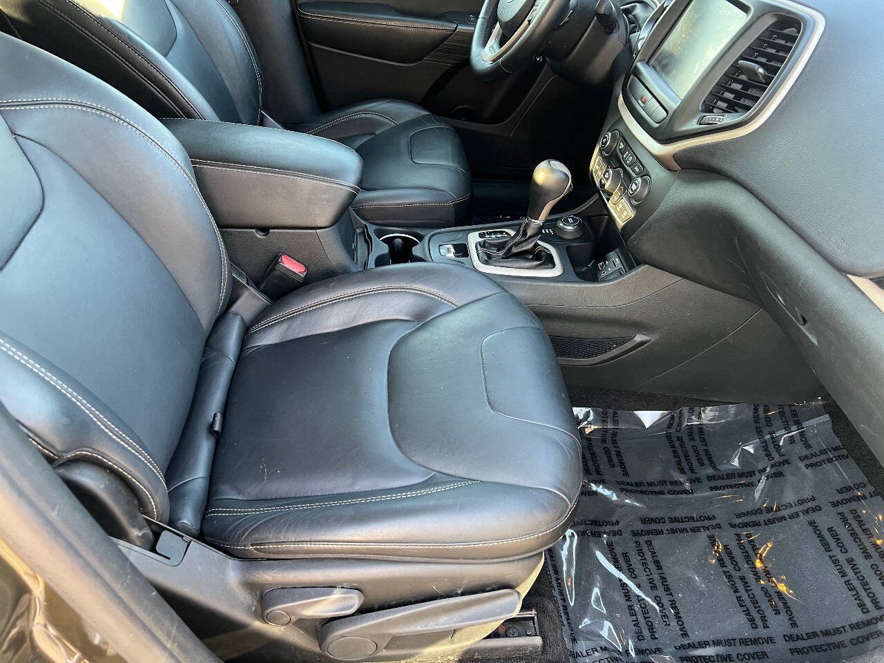 Used 2015 Jeep Cherokee Limited AWD/4WD image 25