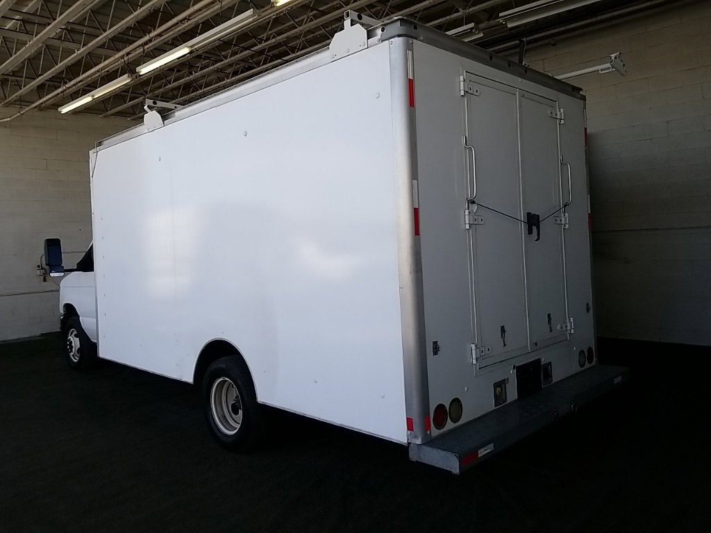 Used 2015 Ford E-450 and Econoline 450 Super Duty w/ Power Windows & Locks Group image 4