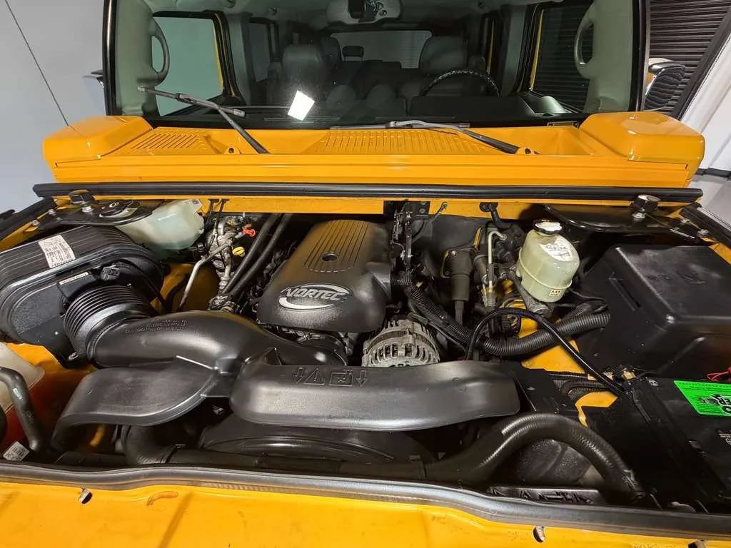 Used 2004 HUMMER H2 w/ Preferred Equipment Group AWD/4WD image 22