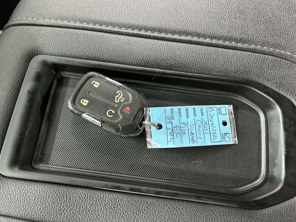 Used 2021 Chevrolet Silverado 1500 LT Trail Boss AWD/4WD image 12