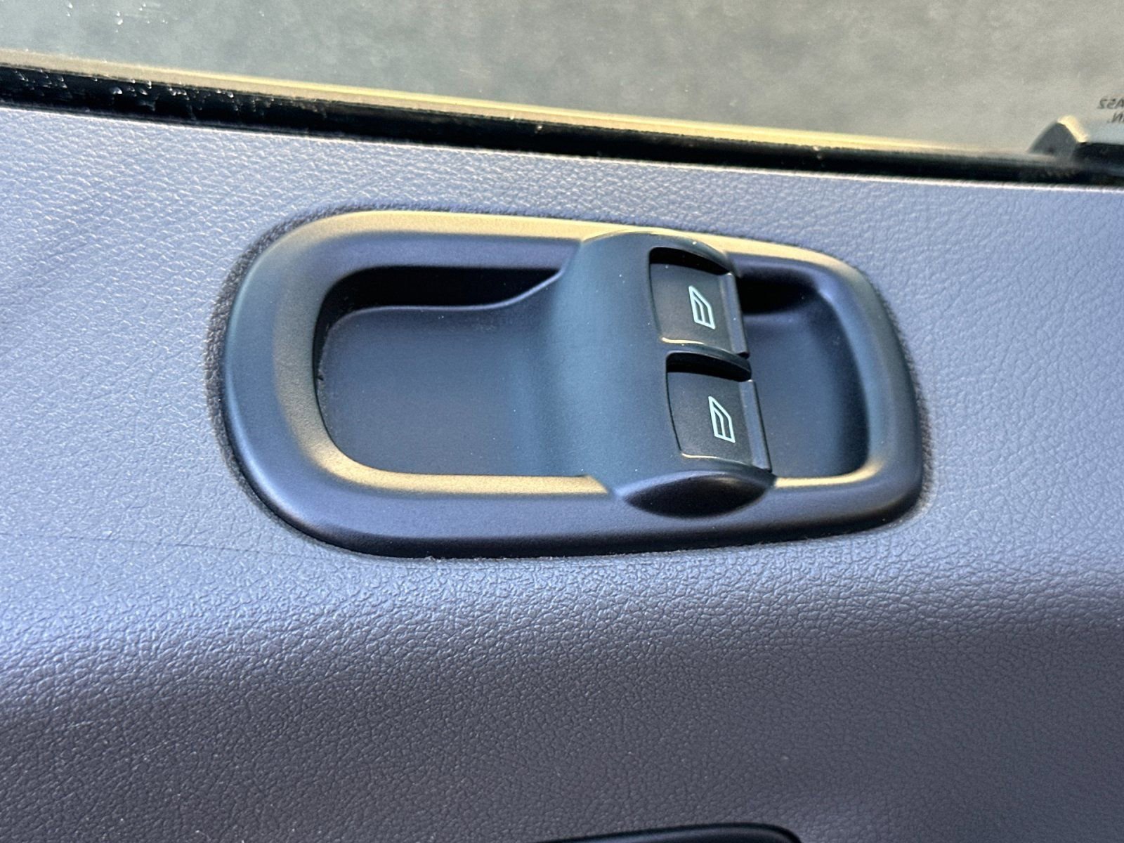 Used 2023 Ford Transit 350 XL image 12