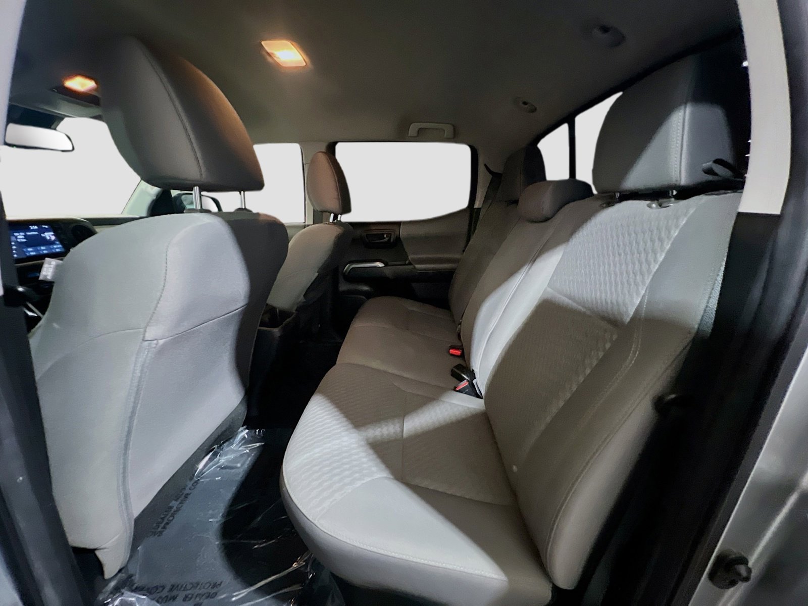 Used 2022 Toyota Tacoma SR5 RWD image 16