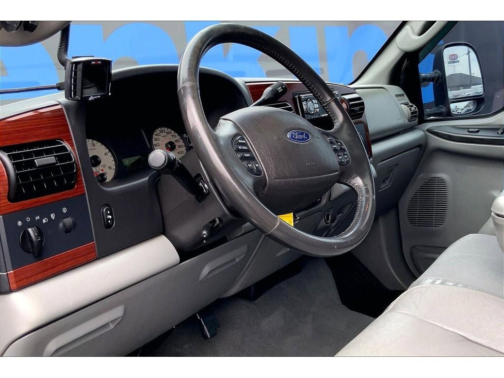 Used 2005 Ford F350 XLT AWD/4WD image 16