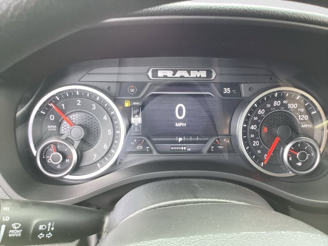 New 2026 RAM 1500 Express AWD/4WD image 15