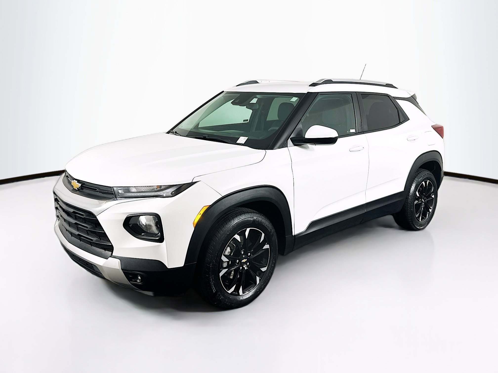 Used 2023 Chevrolet TrailBlazer LT image 3