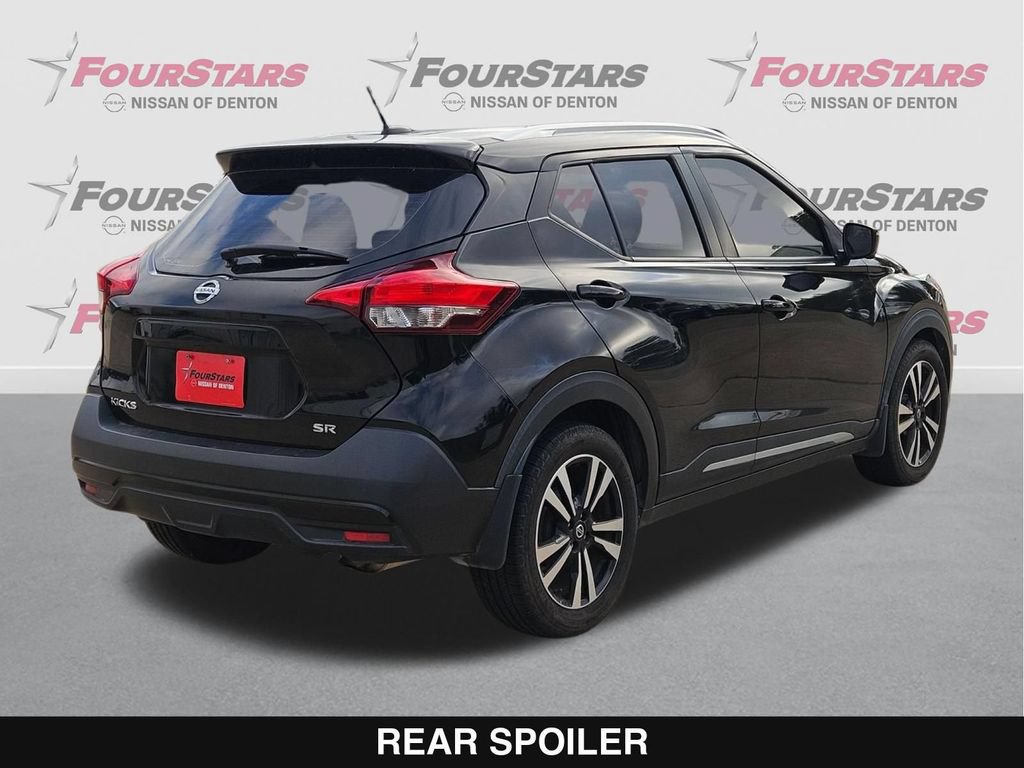 Used 2019 Nissan Kicks SR w/ SR Premium Package FWD image 4