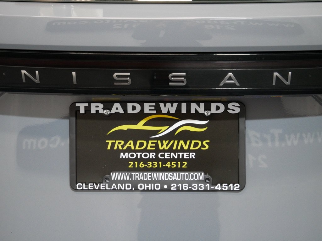 Used 2024 Nissan Ariya AWD image 10