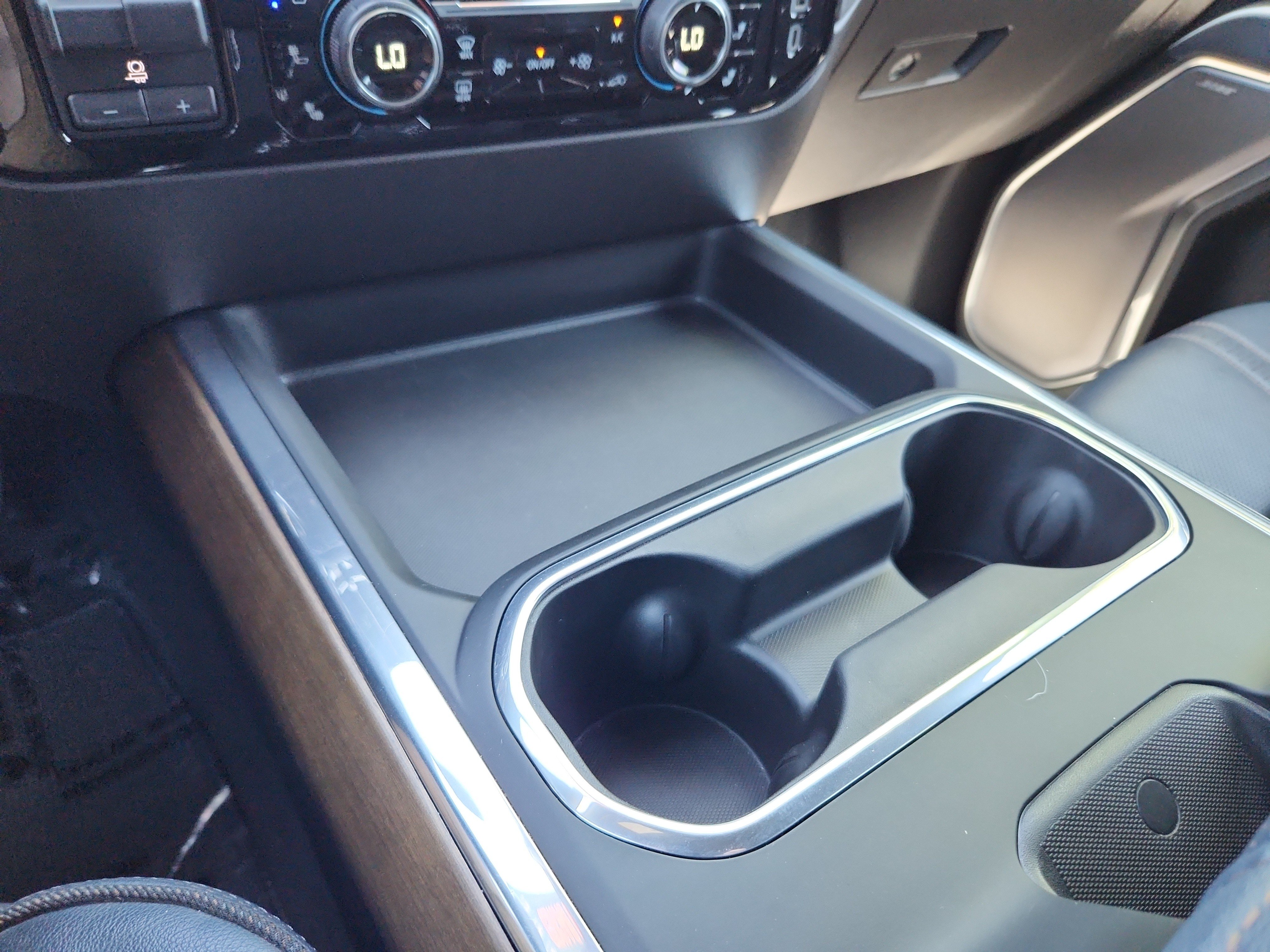 Used 2025 Chevrolet Silverado 3500 High Country w/ High Country Premium Package AWD/4WD image 14