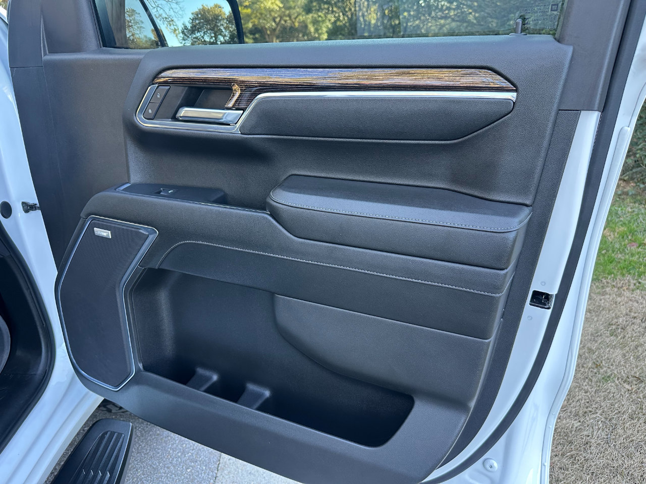 Used 2024 GMC Sierra 1500 Elevation w/ Elevation Premium Package image 25