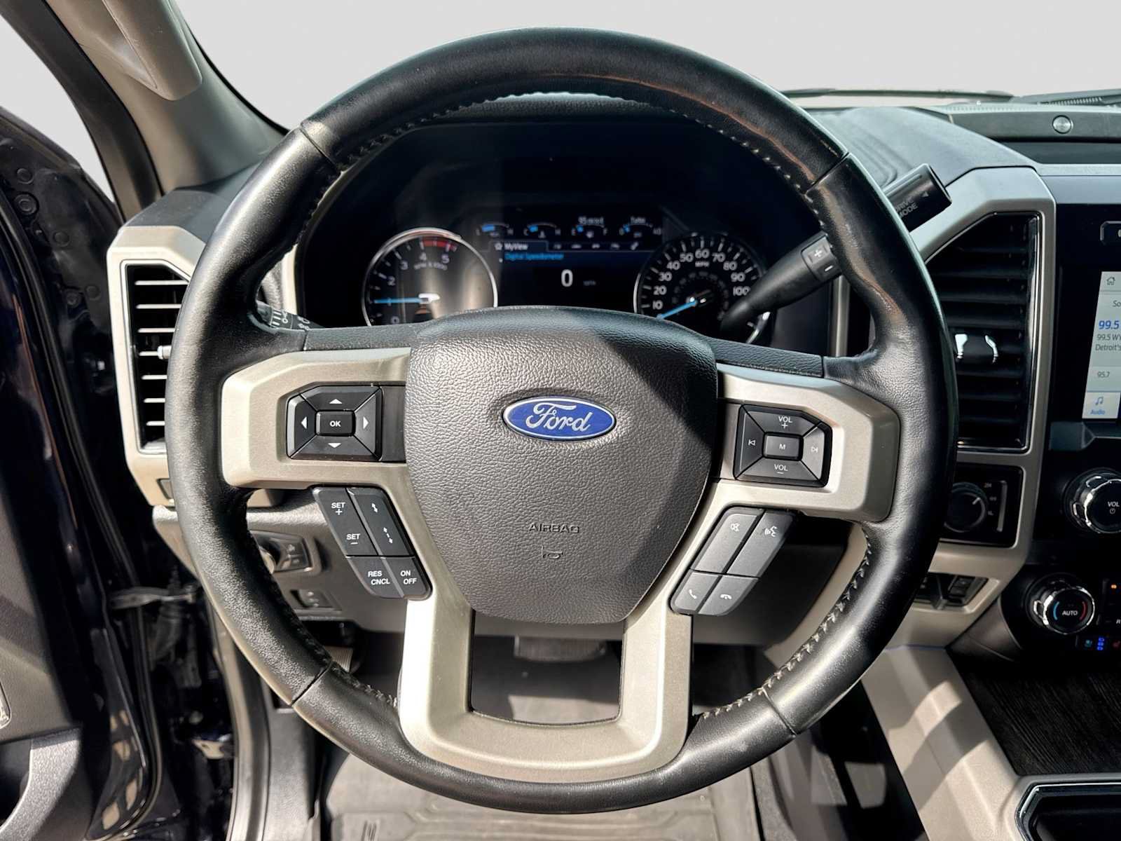 Used 2021 Ford F250 Lariat w/ Tremor Off-Road Package AWD/4WD image 23