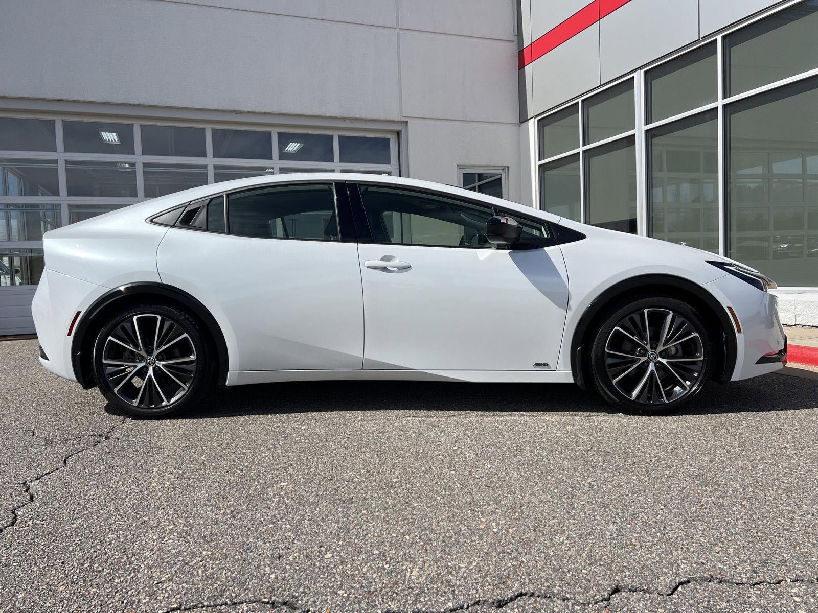 Used 2024 Toyota Prius XLE AWD/4WD image 25