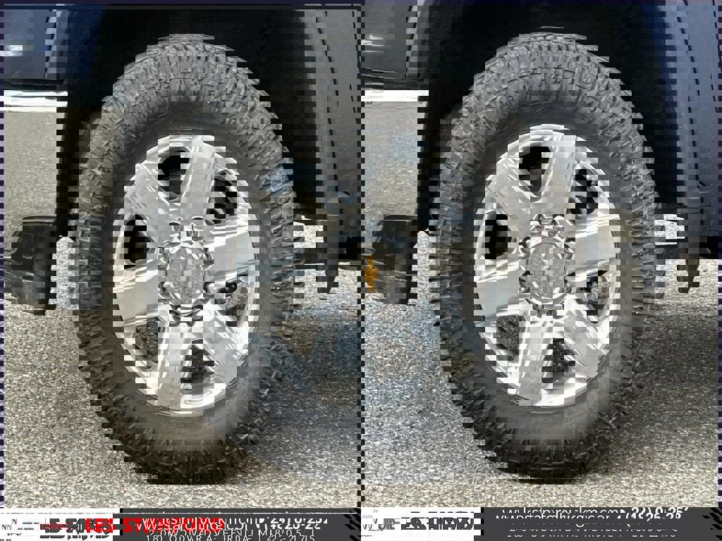 Used 2022 Chevrolet Silverado 2500 LTZ w/ LTZ Premium Package image 10