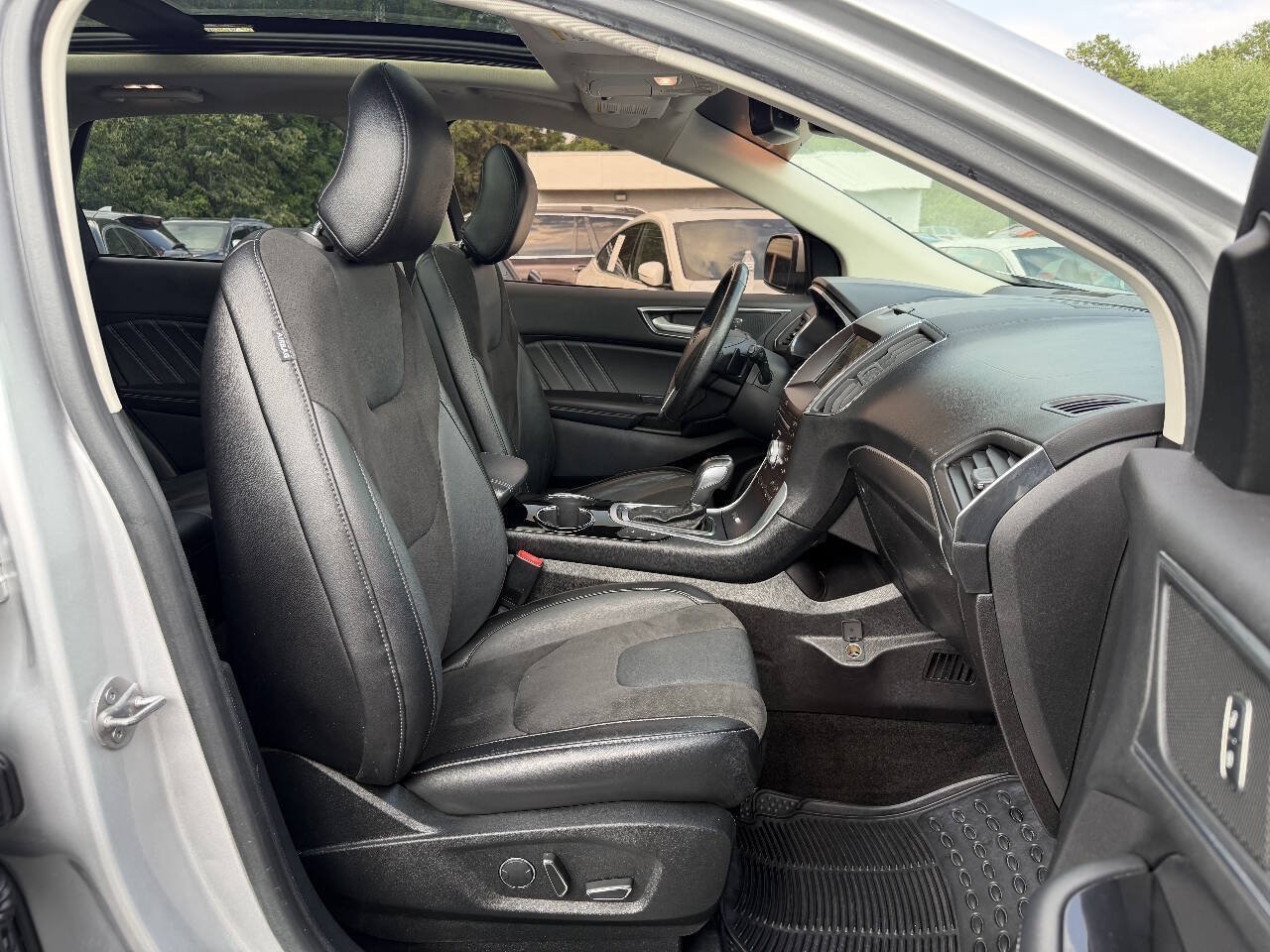 Used 2018 Ford Edge Sport w/ Equipment Group 401A AWD/4WD image 13