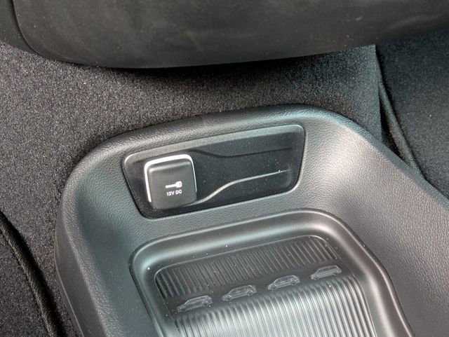 New 2025 Chrysler Pacifica Select image 26