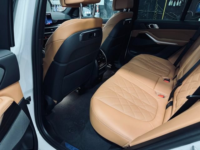 New 2026 BMW X5 xDrive40i w/ M Sport Package AWD/4WD image 24