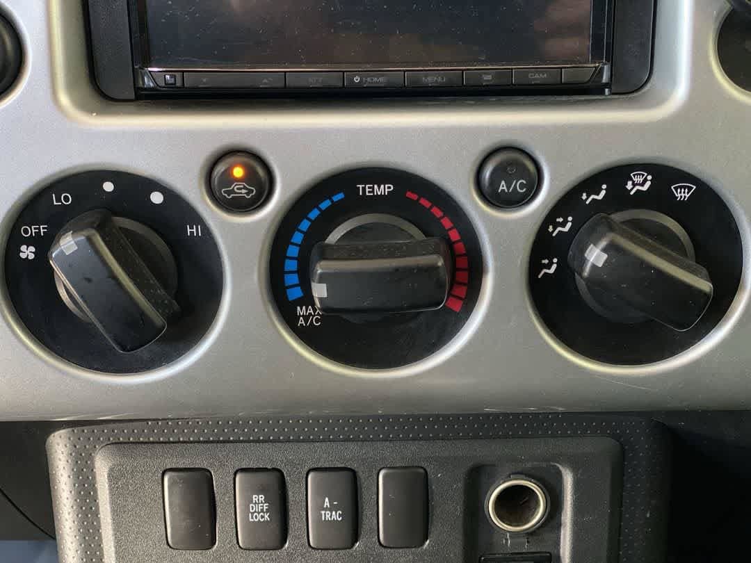 Used 2008 Toyota FJ Cruiser 4WD image 19