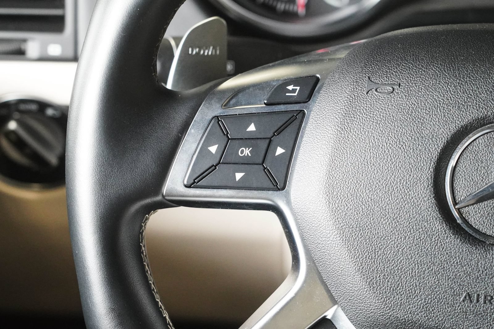 Used 2018 Mercedes-Benz Other Mercedes-Benz Models image 32