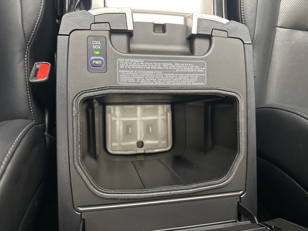 Used 2016 Toyota Land Cruiser image 28