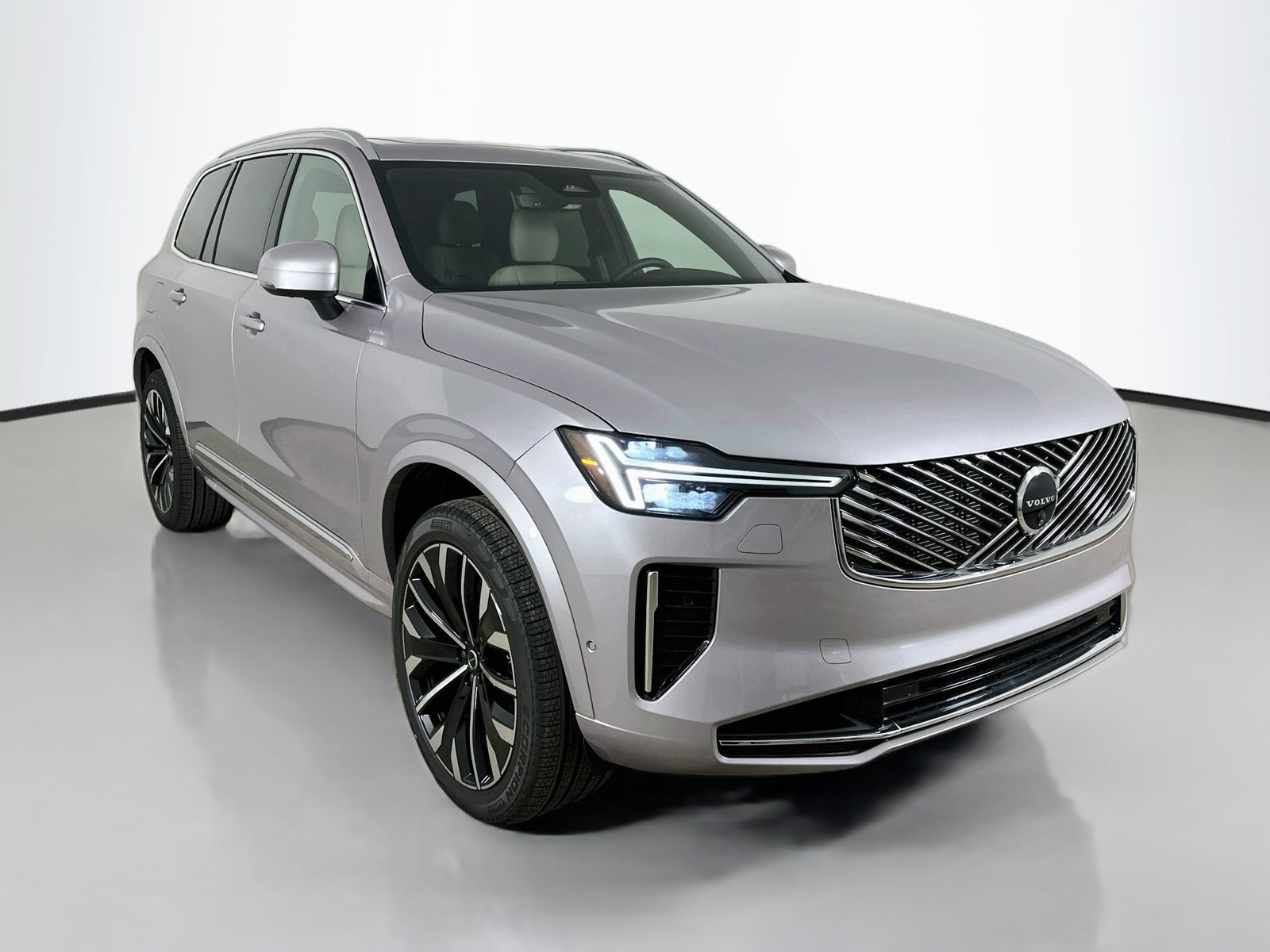 New 2026 Volvo XC90 T8 Plus w/ Protection Package Premier AWD/4WD image 3