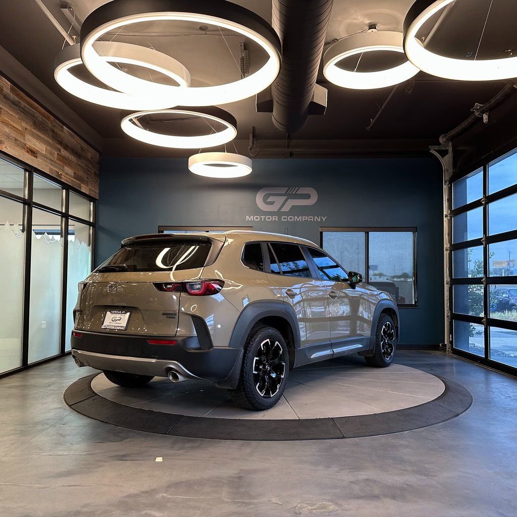 Used 2023 MAZDA CX-50 Meridian Edition w/ Apex Package image 3