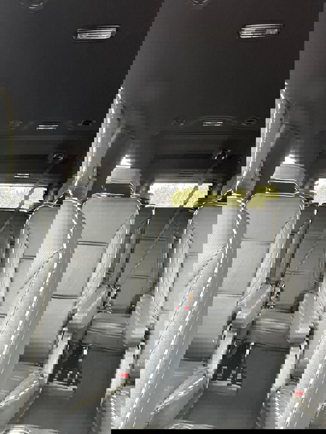 Certified 2025 Chevrolet Suburban Premier image 33