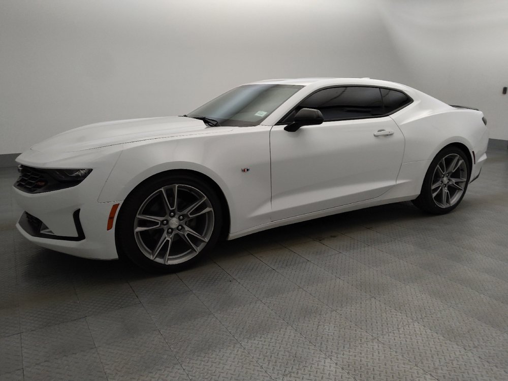 Used 2019 Chevrolet Camaro LT w/ RS Package RWD image 2