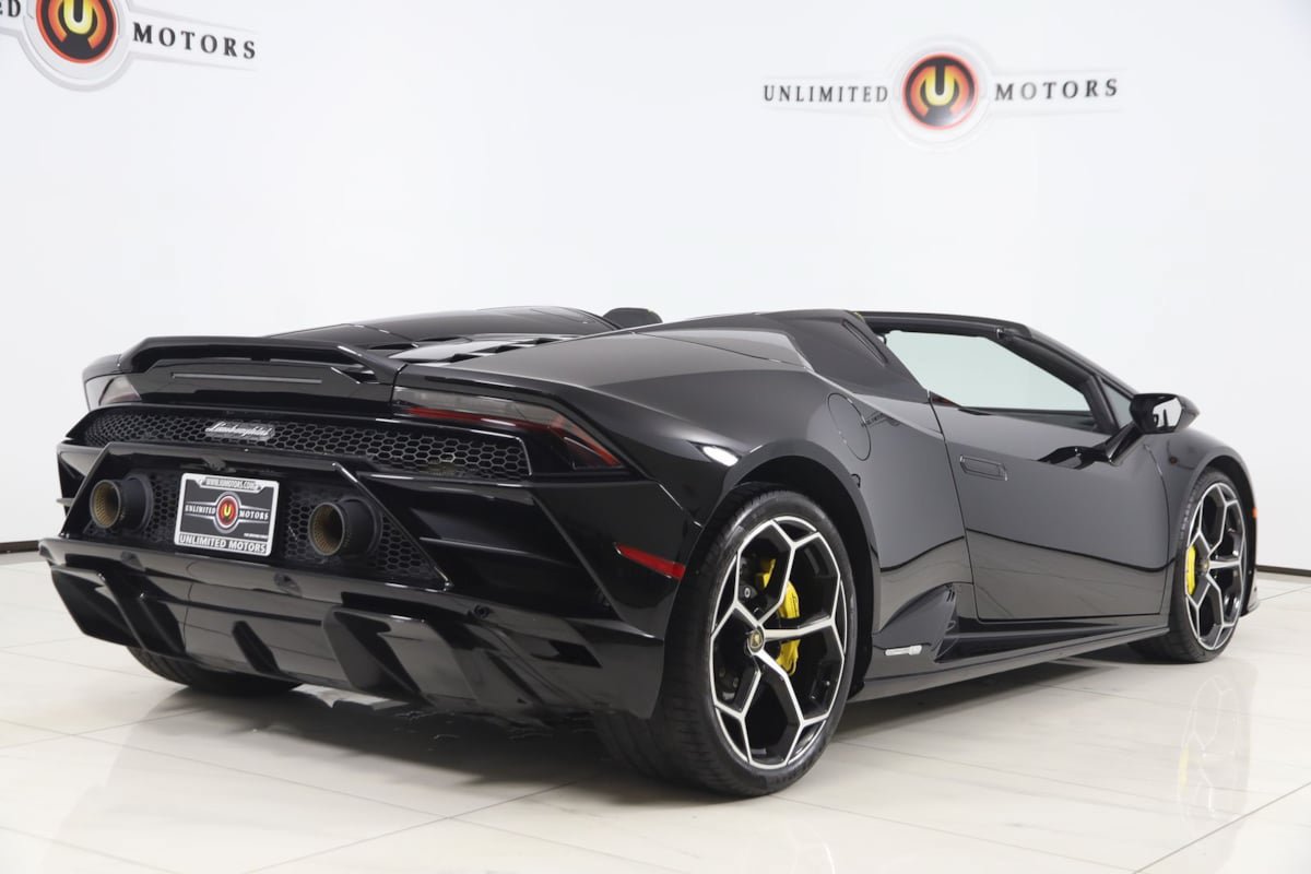 Used 2023 Lamborghini Huracan EVO RWD image 82