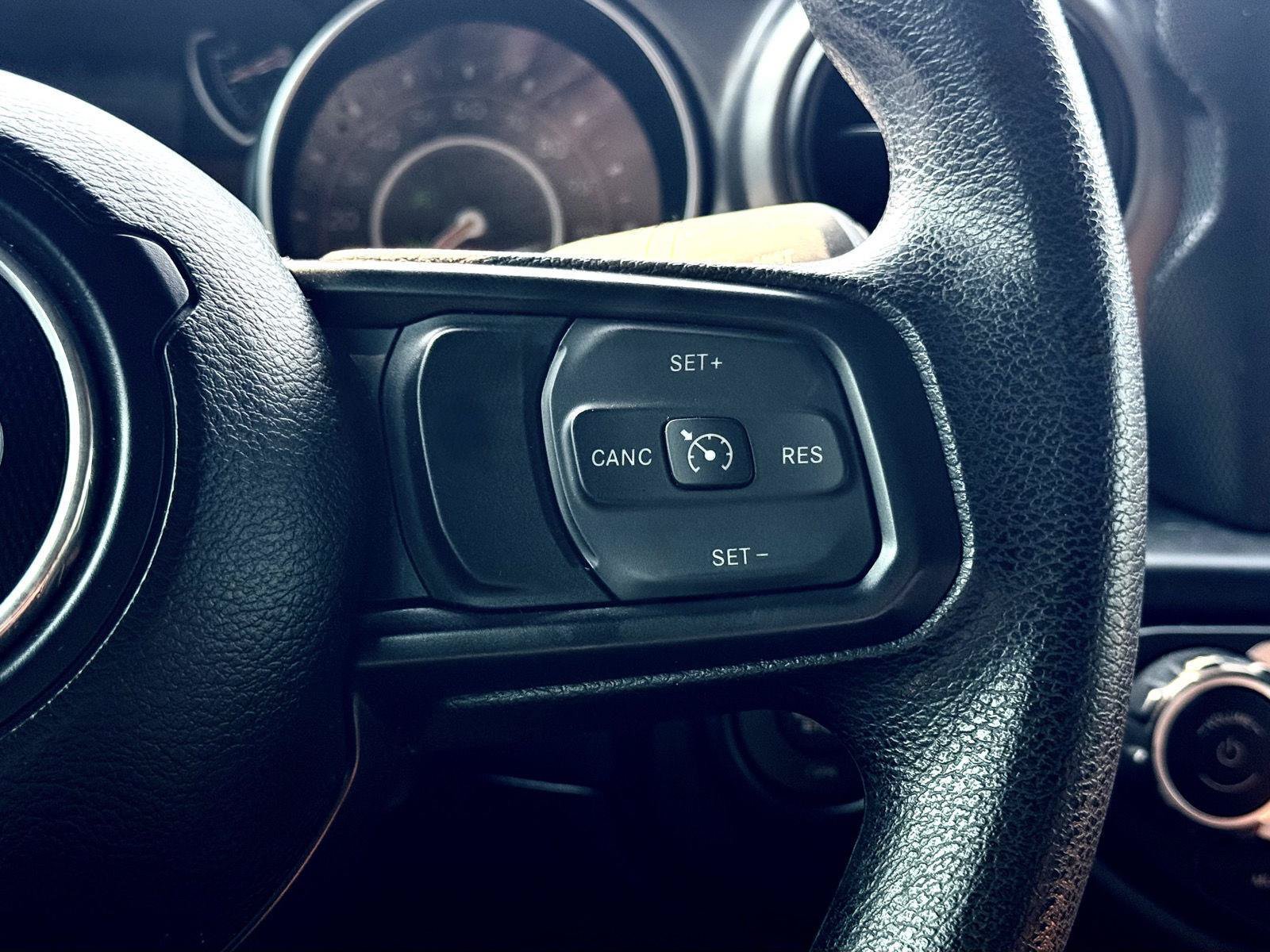 Used 2023 Jeep Gladiator Sport AWD/4WD image 20