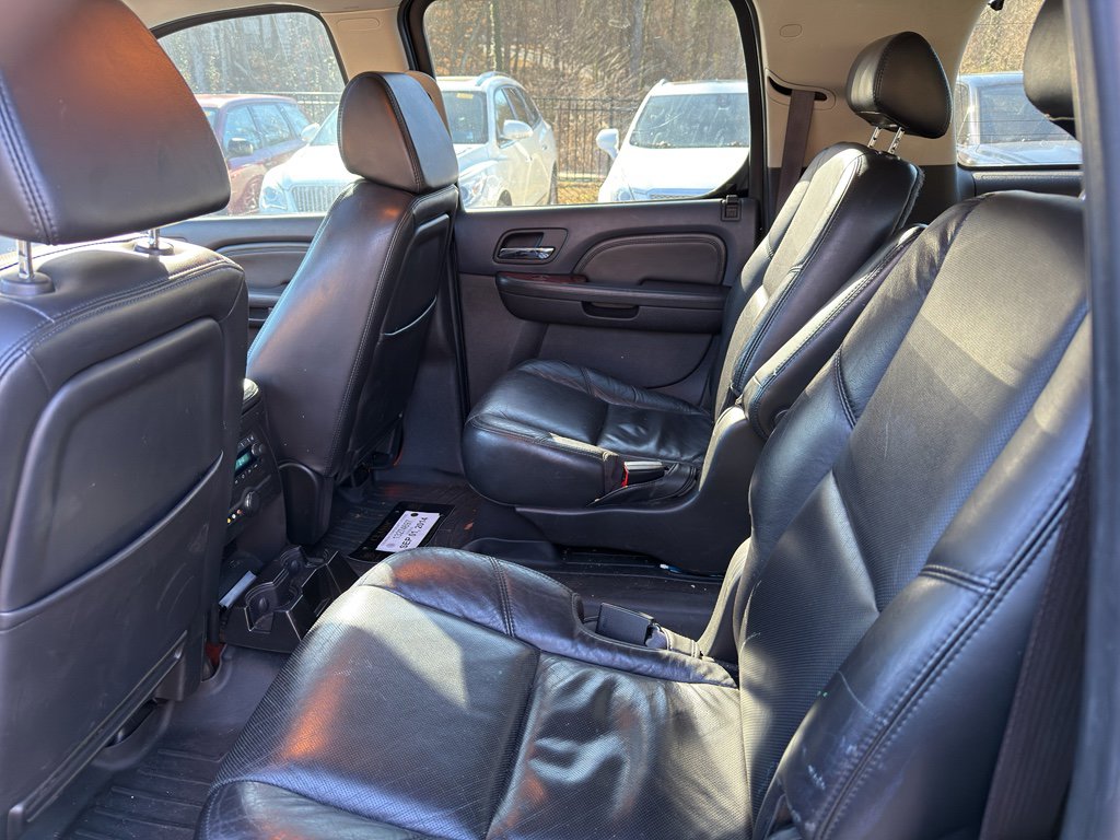 Used 2009 Cadillac Escalade ESV AWD image 10