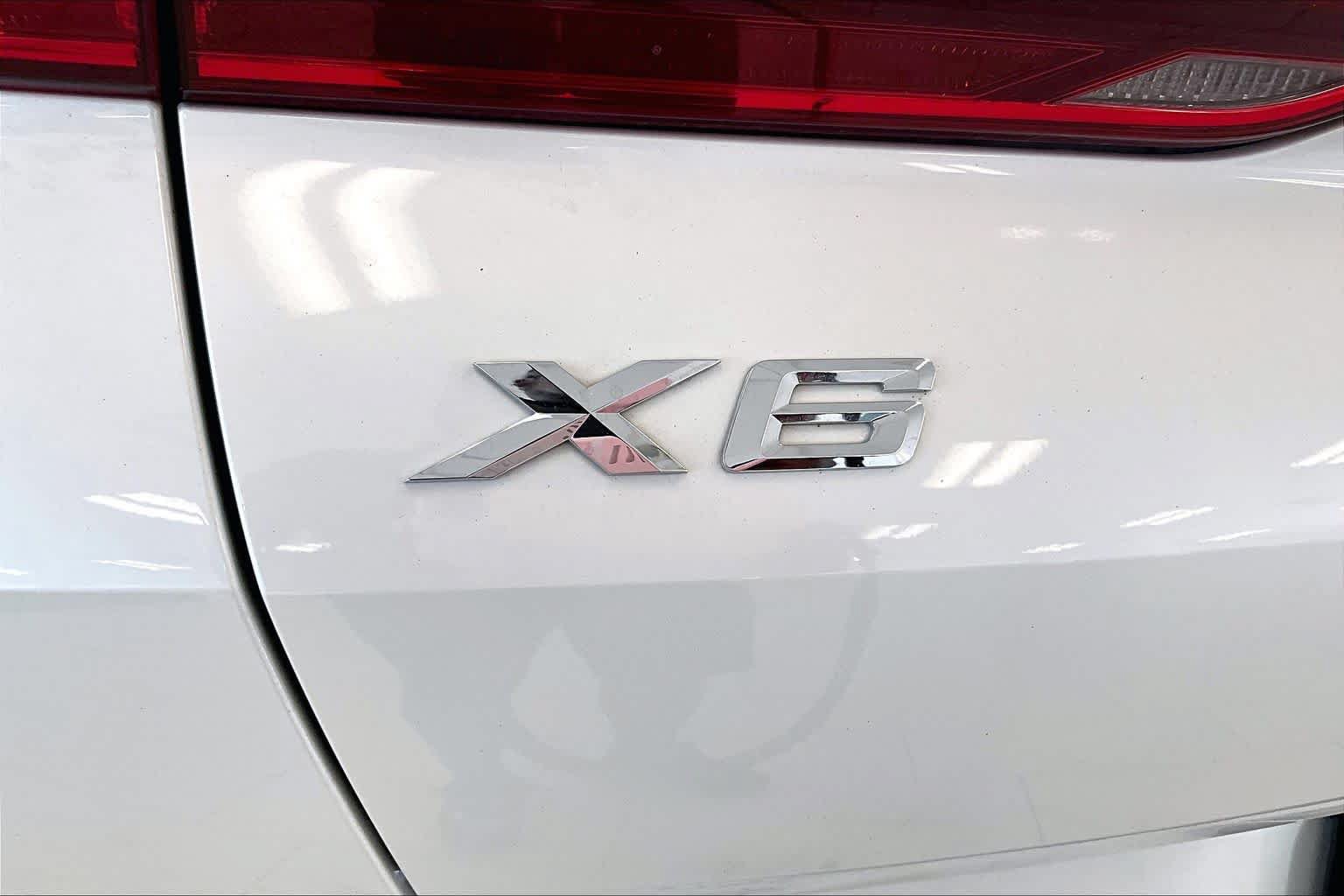 Used 2024 BMW X6 xDrive40i w/ Premium Package AWD/4WD image 30
