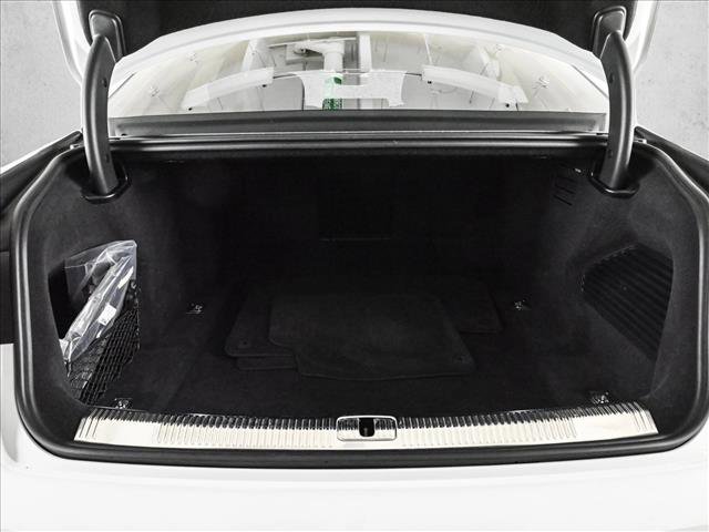Used 2022 Audi A8 L 3.0T image 6