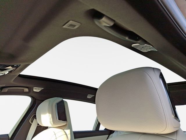 New 2026 BMW 750e xDrive w/ Executive Package image 14