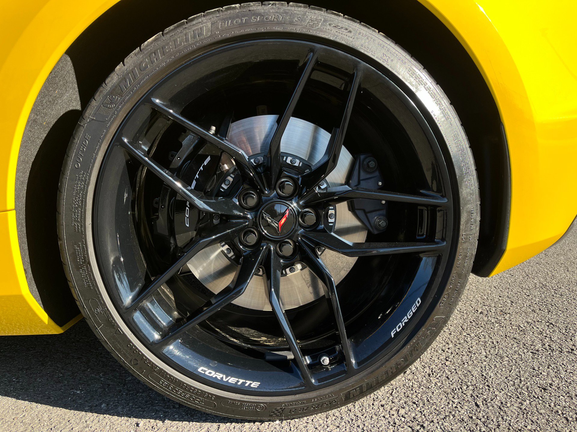 Used 2025 Chevrolet Corvette Z06 image 40