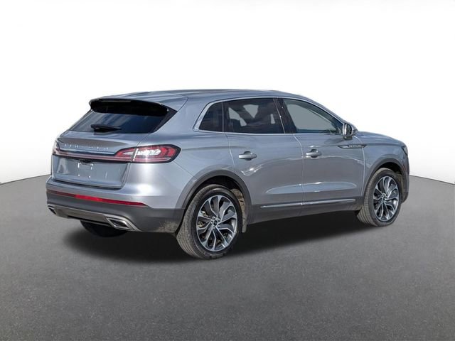 Used 2022 Lincoln Nautilus Reserve image 3