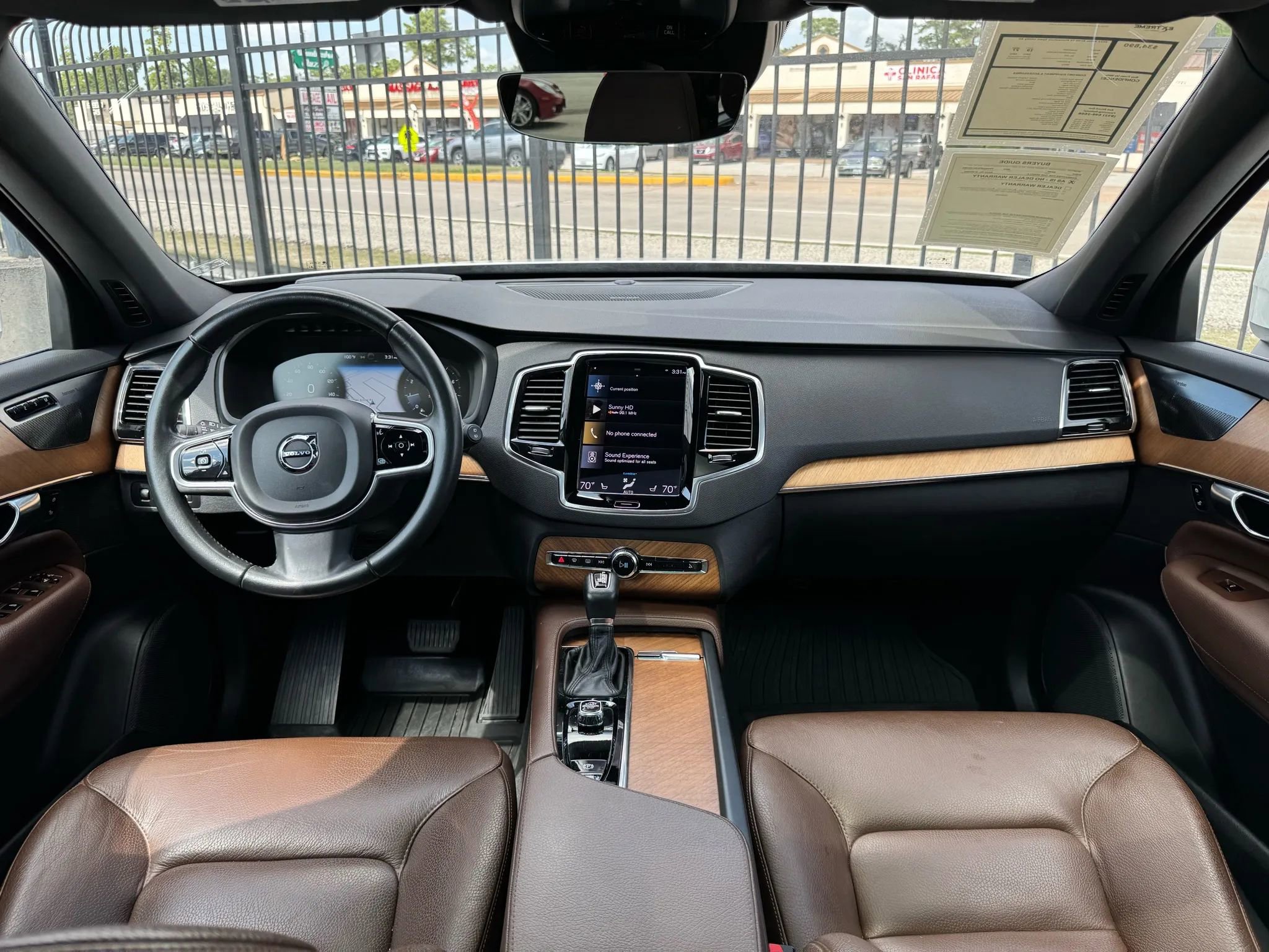 Used 2022 Volvo XC90 T6 Momentum w/ Advanced Package image 36