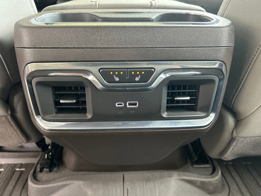 Used 2025 GMC Sierra 1500 SLT AWD/4WD image 11