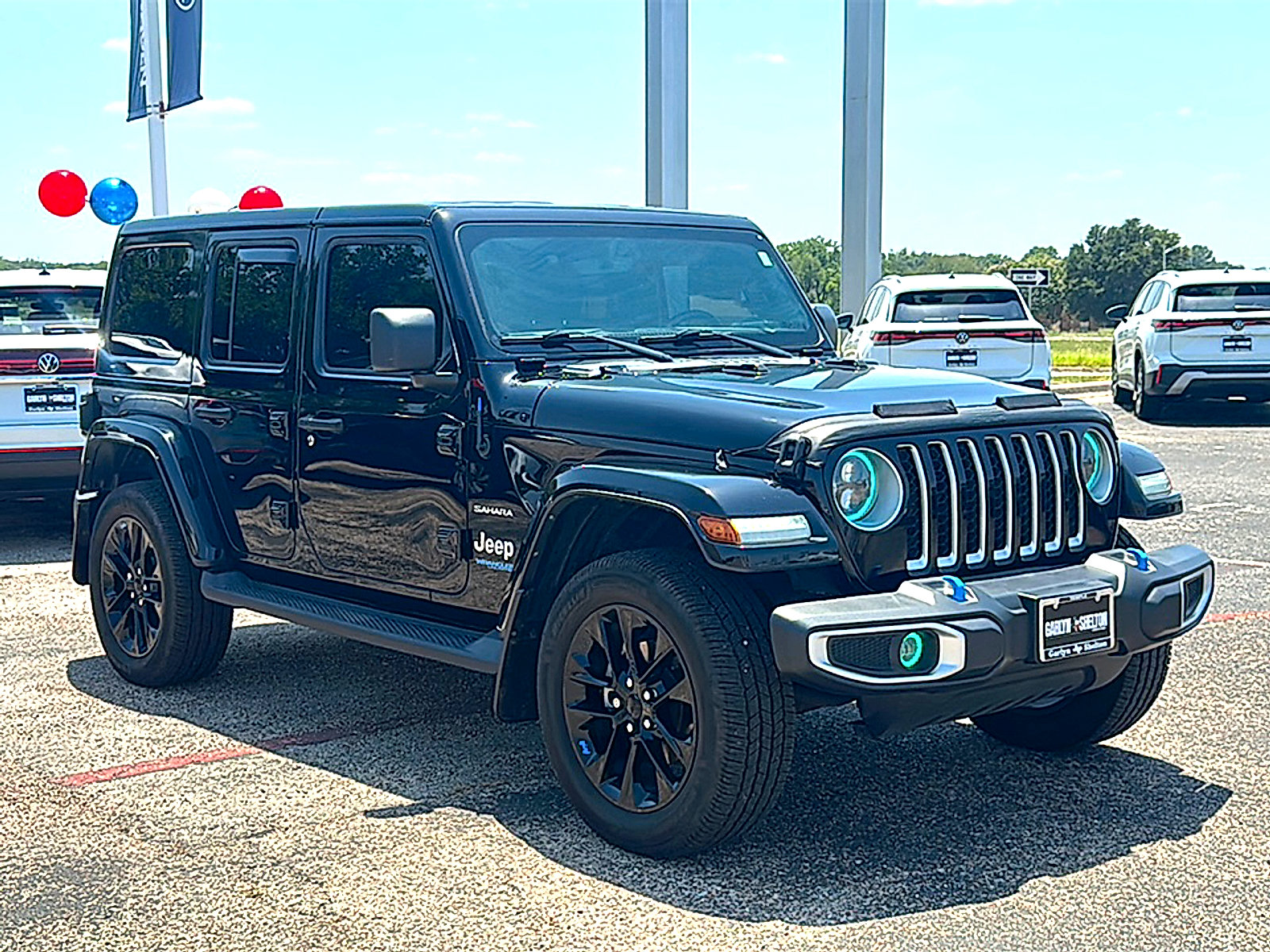 Used 2022 Jeep Wrangler Unlimited Sahara w/ Cold Weather Group AWD/4WD image 10