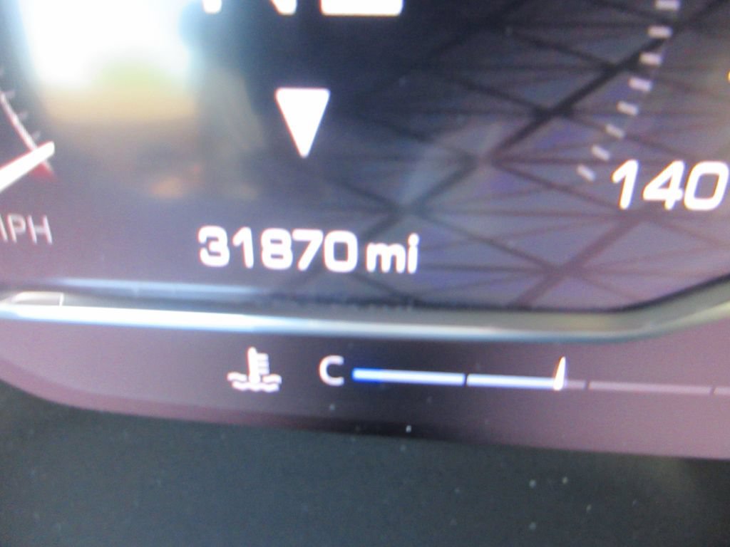 Used 2023 GMC Yukon XL Denali AWD/4WD image 39