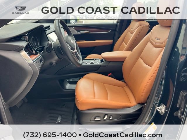 Used 2025 Cadillac XT5 Premium Luxury w/ LPO, Floor Liner Package AWD/4WD image 15