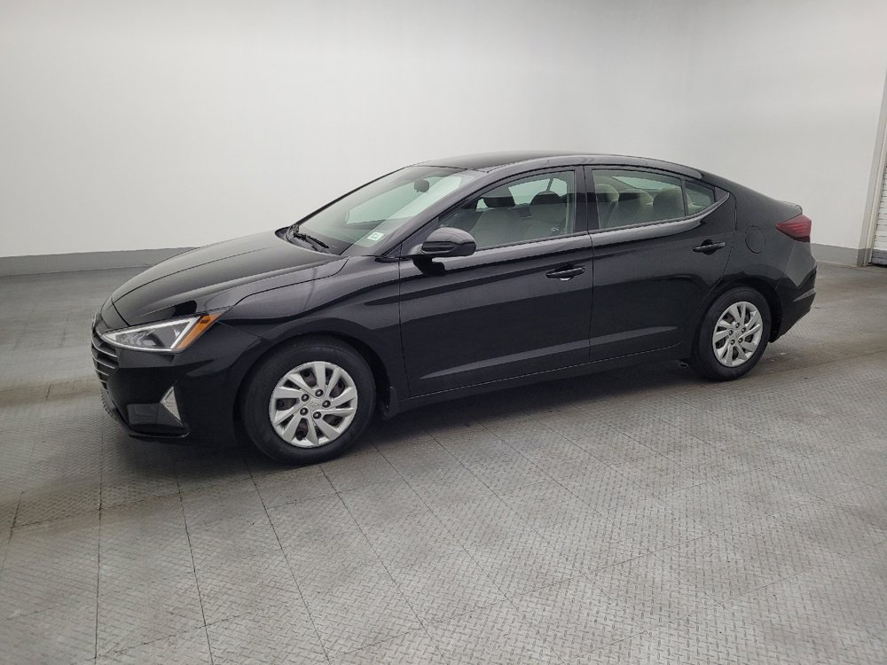 Used 2020 Hyundai Elantra SE image 2