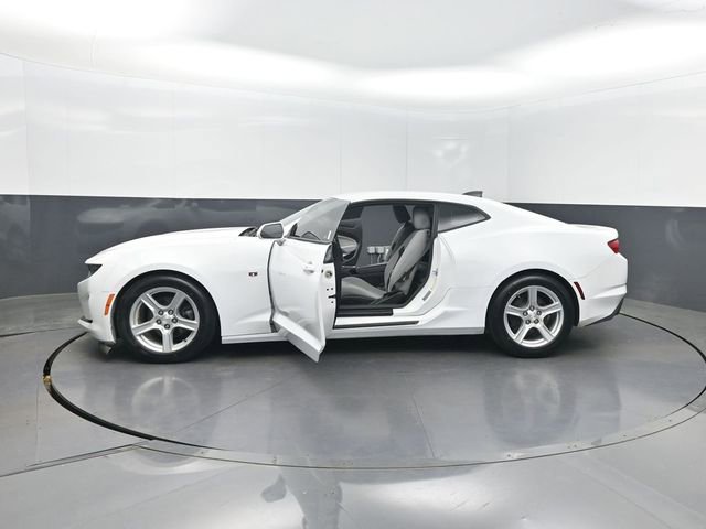 Used 2020 Chevrolet Camaro LT RWD image 35
