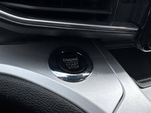 Used 2023 Ford Explorer XLT w/ Equipment Group 202A AWD/4WD image 19