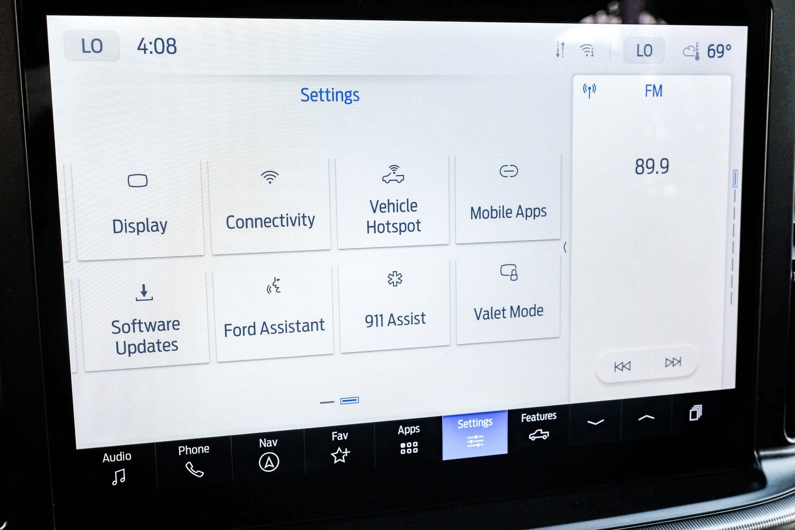 Used 2025 Ford F150 Lariat w/ Equipment Group 502A High image 33