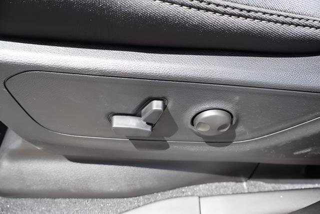 New 2026 RAM 1500 4x4 Crew Cab image 15