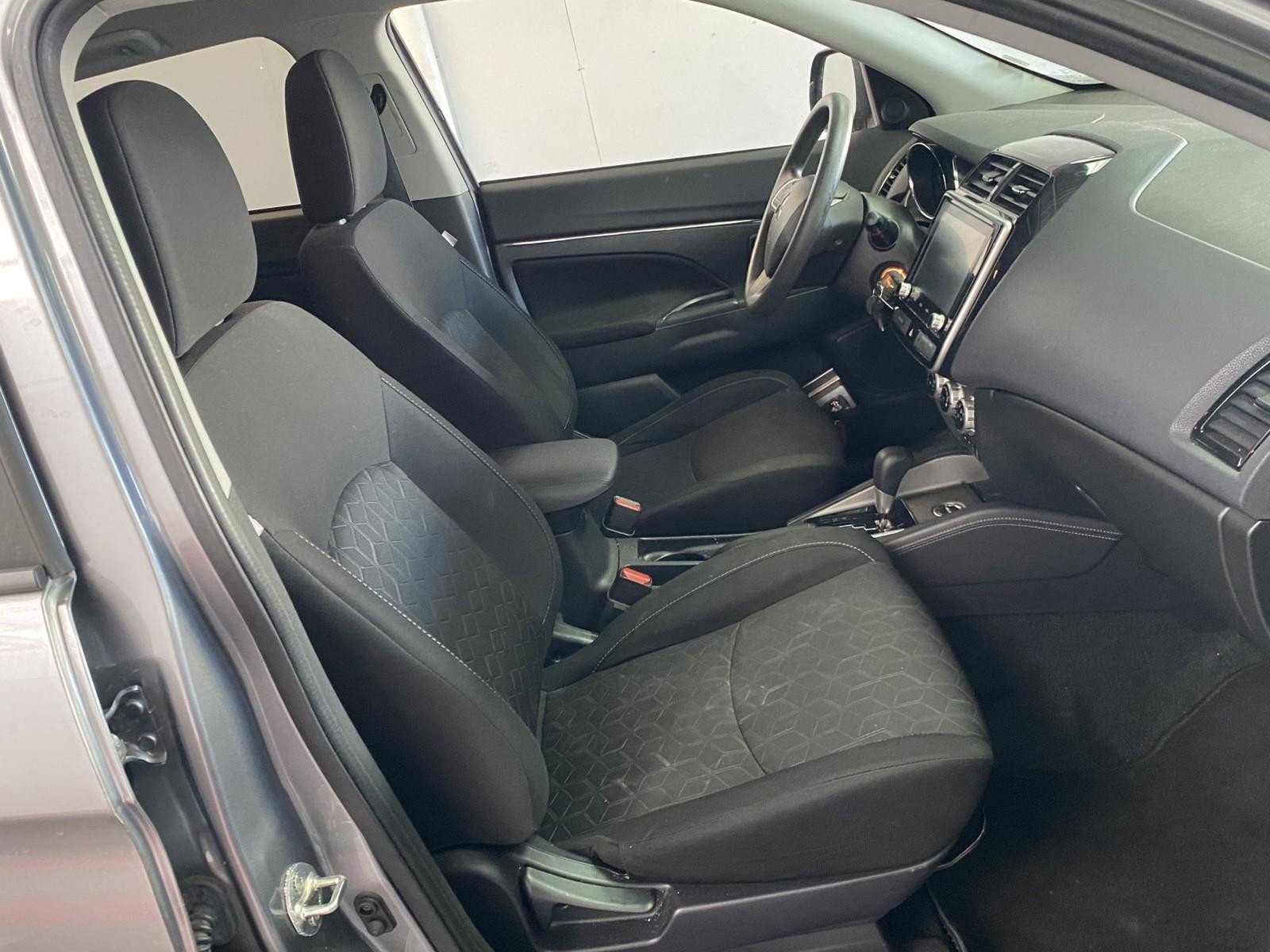 Used 2020 Mitsubishi Outlander Sport ES AWD/4WD image 9