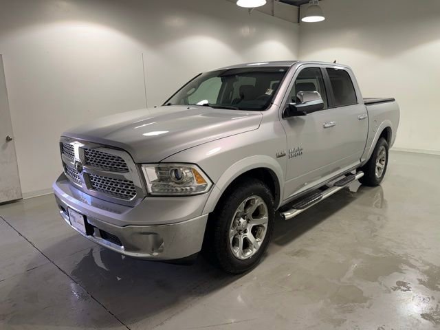 Used 2016 RAM 1500 Laramie AWD/4WD image 3
