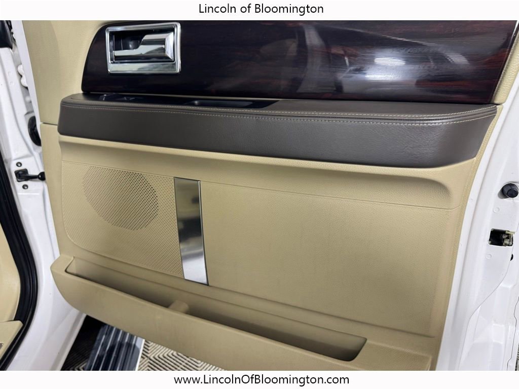 Used 2016 Lincoln Navigator L Reserve AWD/4WD image 19